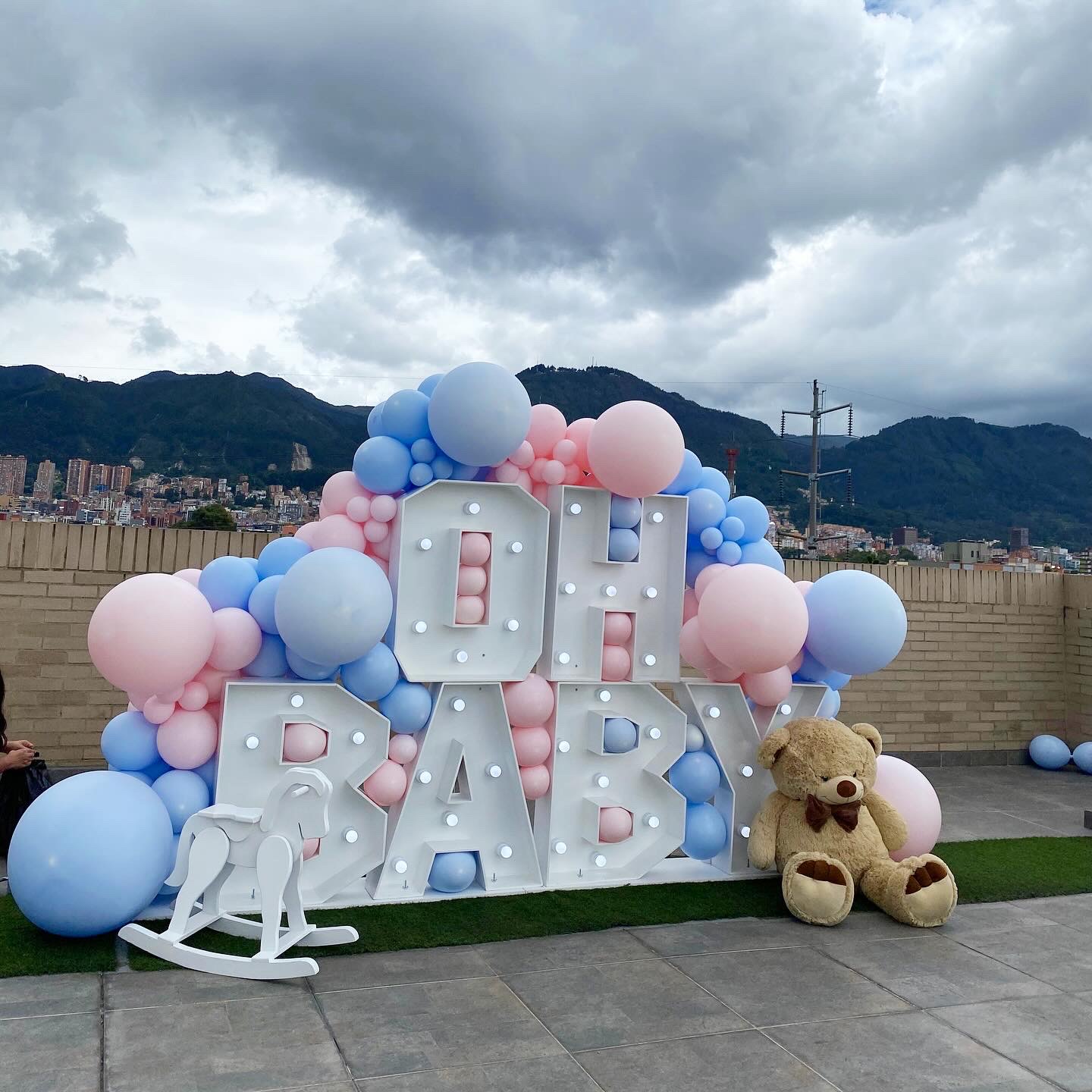 Letras OH BABY con luces 100 cm