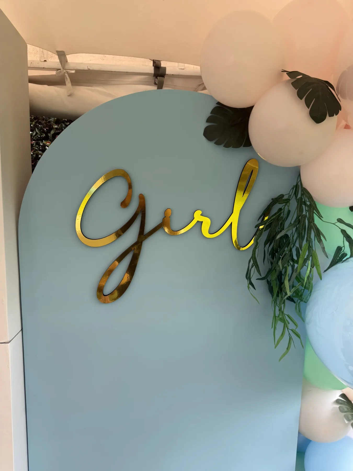 Aviso Girl y Boy Dorado MDF - La Vittoria Celebraciones