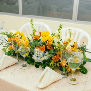 Centro de mesa en flores bajo 70x30 cm - La Vittoria Celebraciones