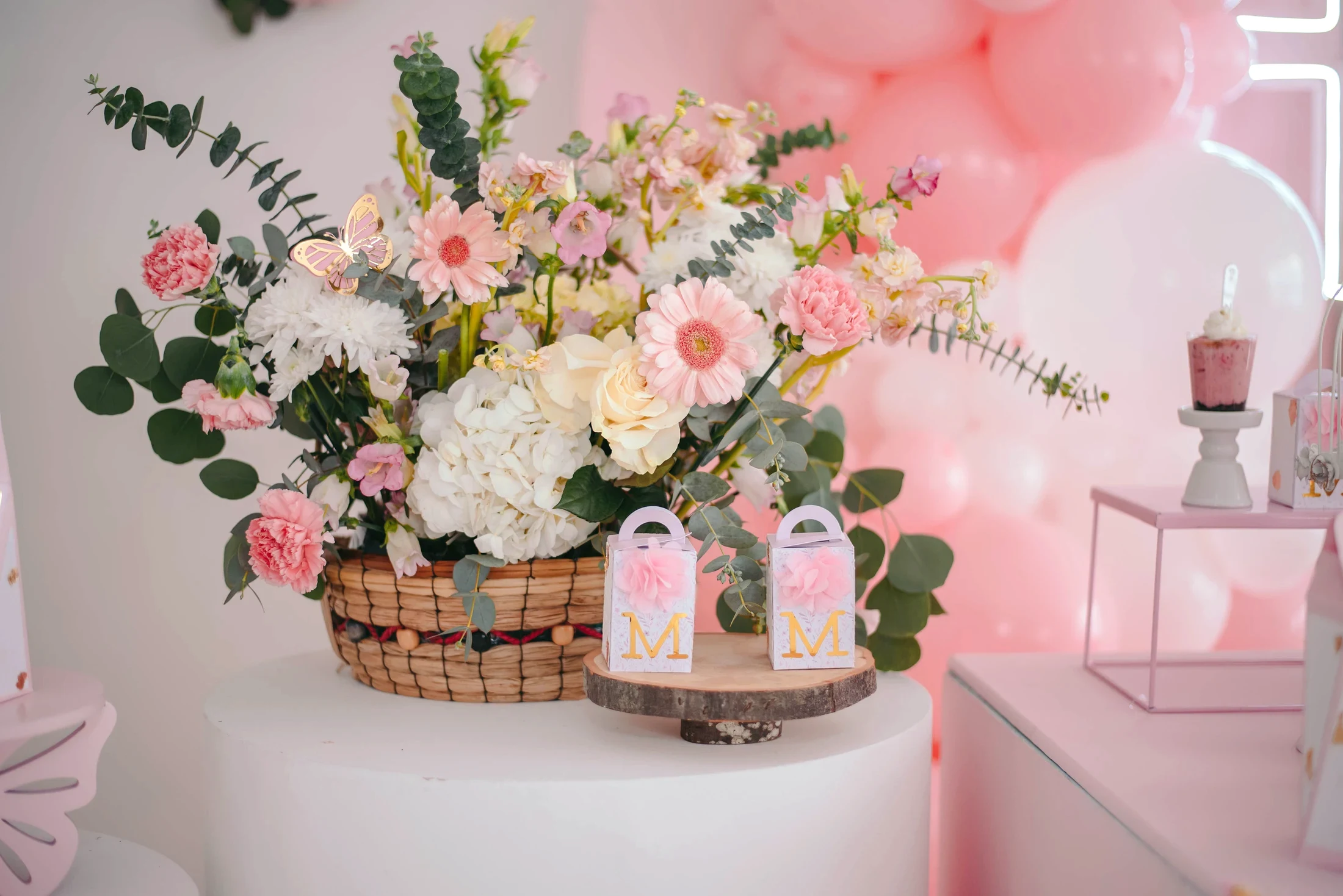 Detalle de decoración para eventos | La Vittoria Detalle de decoración floral para evento de La Vittoria Celebraciones.