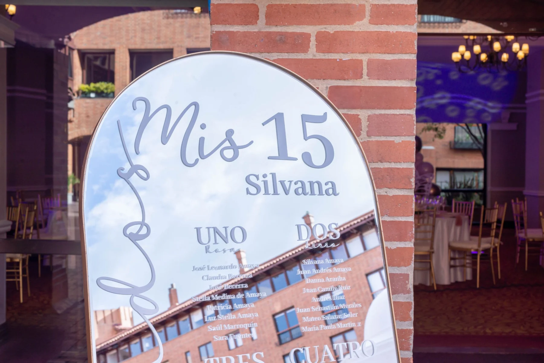 Espejo Isabella 170 X 65 cm - detalle 2 - La Vittoria Celebraciones
