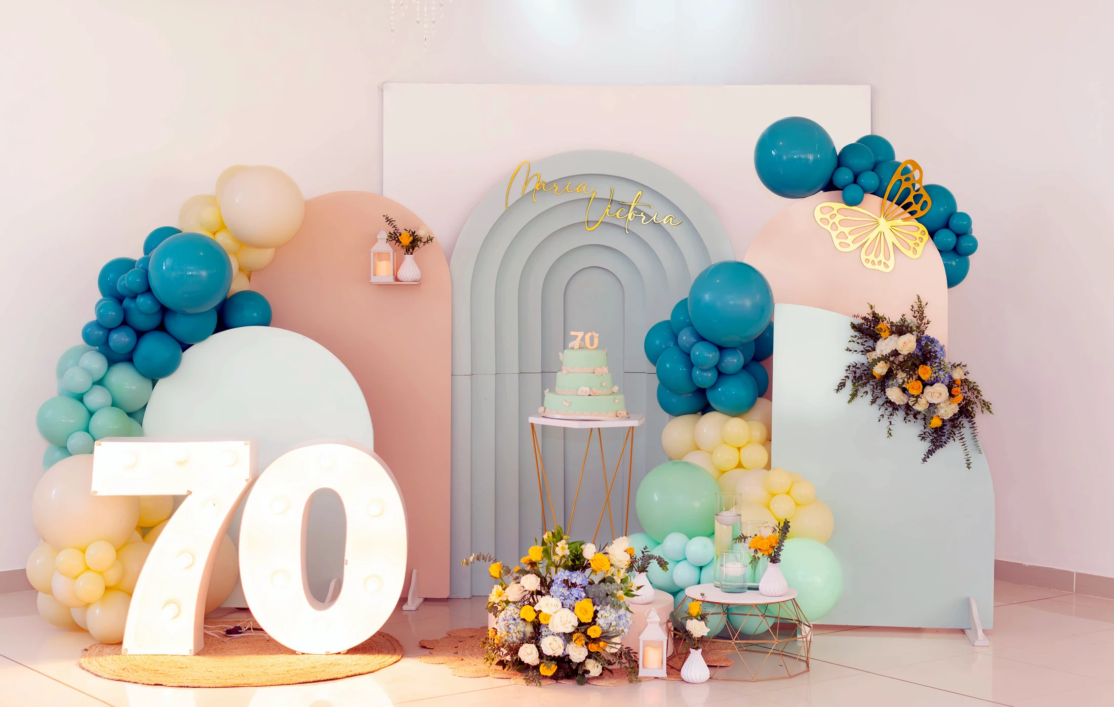 Ambientación para cumpleaños y celebraciones de adultos en Bogotá de La Vittoria Celebraciones.
