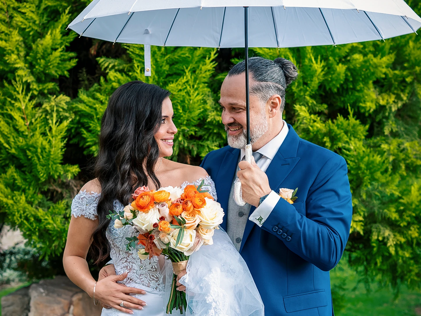 Pareja de recién casados en una boda organizada por La Vittoria Celebraciones